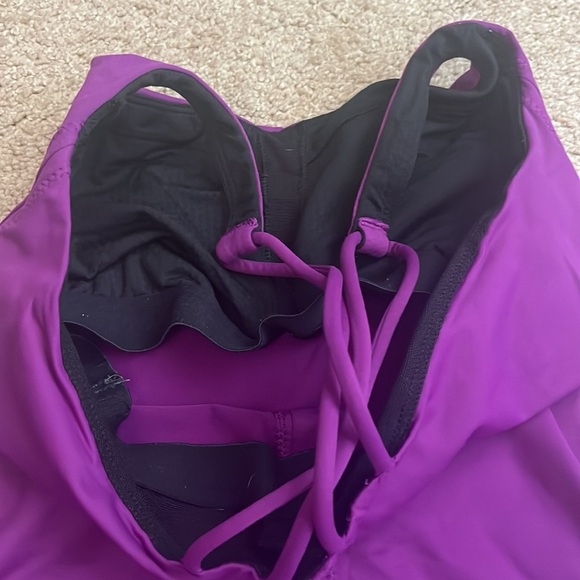 Purple Lululemon Tank with built in bra size 4 - Picture 4 of 4